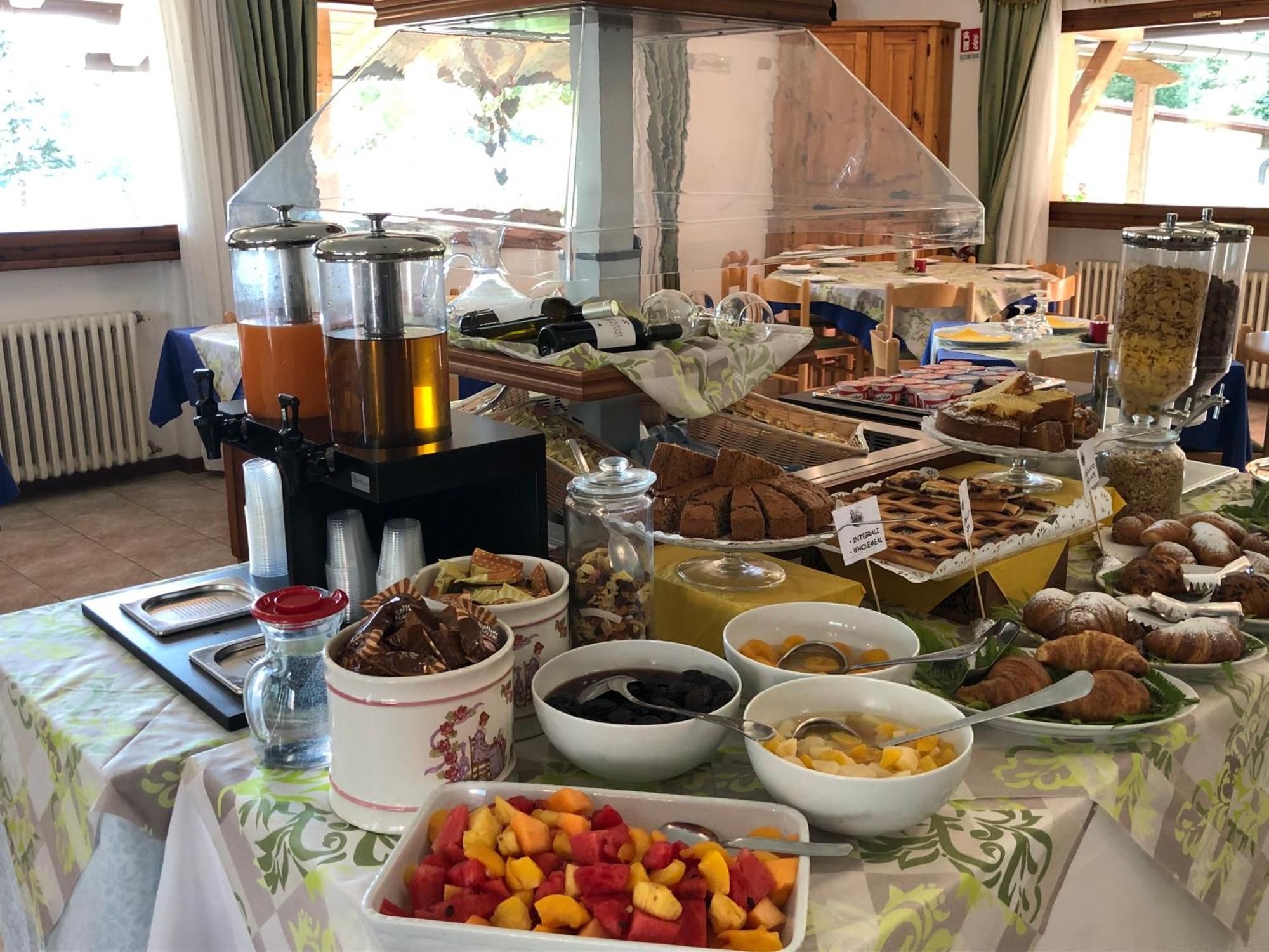 Park Hotel Bellevue 디마로 외부 사진